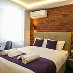 Yellow Mansion Apart Otel