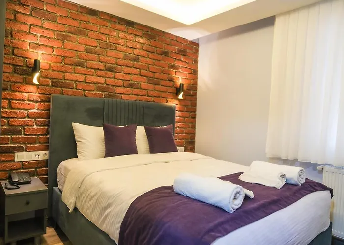 Aparthotel Yellow Mansion 4*