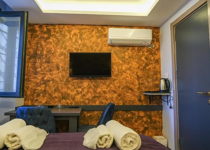 Aparthotel Yellow Mansion 4*