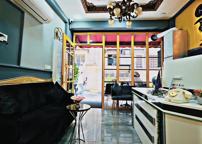 Aparthotel Yellow Mansion