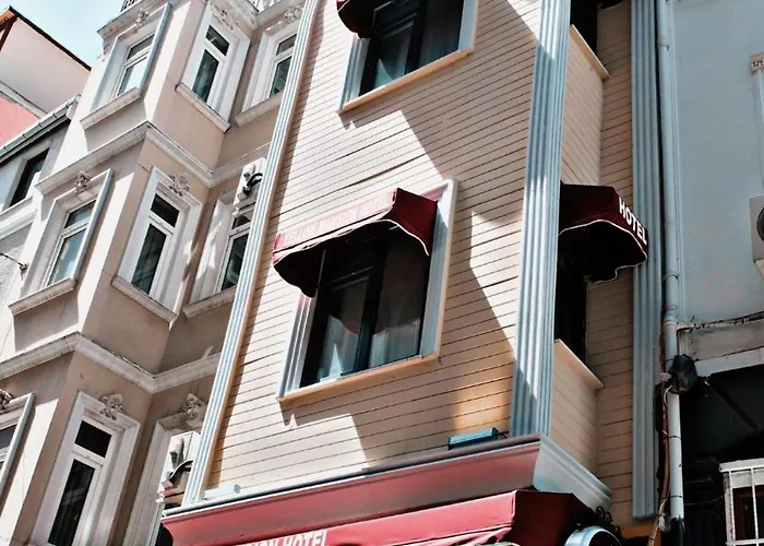 Aparthotel Yellow Mansion 4*