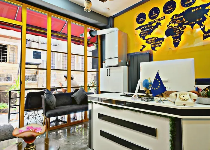 Aparthotel Yellow Mansion