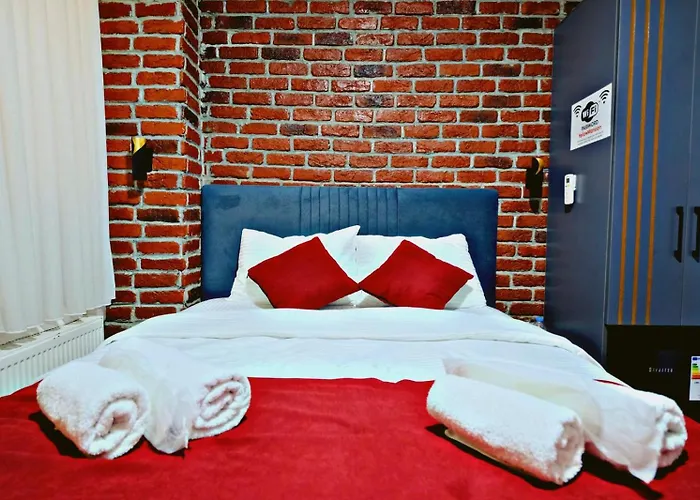 Aparthotel Yellow Mansion 4*