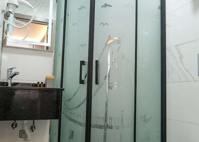 Aparthotel Yellow Mansion 4*