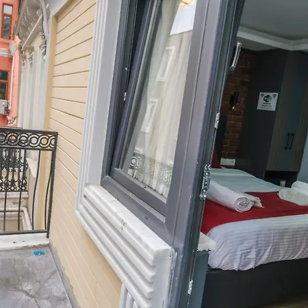 Aparthotel Yellow Mansion